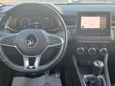 Vendo Renault Captur 2022 - 17990 EUR, 86130 km - AUTO.MOTO.pt