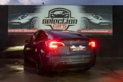 Vendo Tesla Model Y 2023 - 37900 EUR, 45000 km - AUTO.MOTO.pt