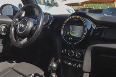 Vendo MINI 2018 - 18980 EUR, 61420 km - AUTO.MOTO.pt