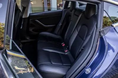 Vendo Tesla Model 3 2020 - 29750 EUR, 73831 km - AUTO.MOTO.pt