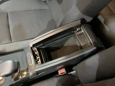 Vendo Mercedes-Benz A 180 Limousine 2020 - 22600 EUR, 114696 km - AUTO.MOTO.pt