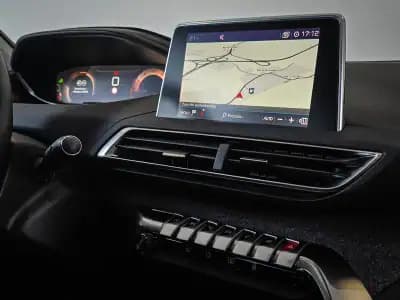 Vendo Peugeot 3008 2016 - 17450 EUR, 116000 km - AUTO.MOTO.pt