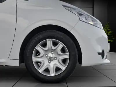 Sell Peugeot 207 1.4 HDI PACK CLIM 2015 - 7450 EUR, 164000 km - AUTO.MOTO.pt