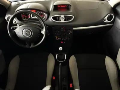 Vendo Renault Clio Break 2012 - 6500 EUR, 190800 km - AUTO.MOTO.pt
