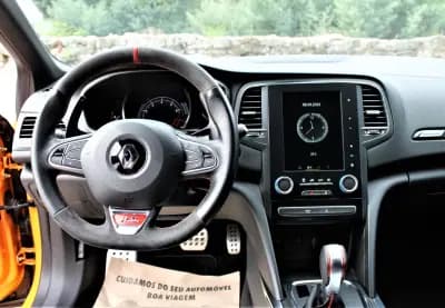 Vendo Renault Mégane 2019 - 43990 EUR, 42000 km - AUTO.MOTO.pt