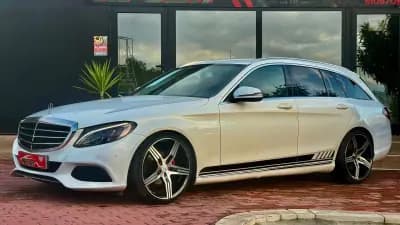 Vendo Mercedes-Benz C 200 2015 - 15490 EUR, 230000 km - AUTO.MOTO.pt