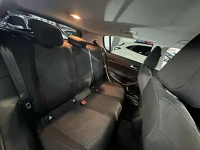 Vendo Peugeot 308 2019 - 11990 EUR, 106000 km - AUTO.MOTO.pt