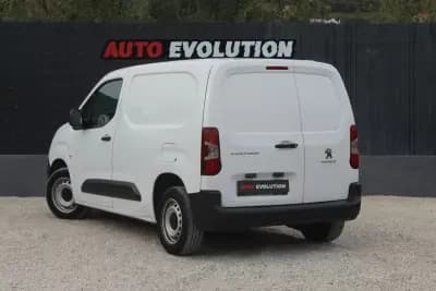 Vendo Peugeot Partner 2022 - 10976 EUR, 135000 km - AUTO.MOTO.pt