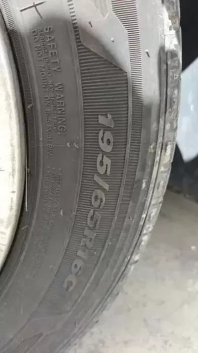 Vendo Ford Focus 2009 - 3999 EUR, 199999 km - AUTO.MOTO.pt