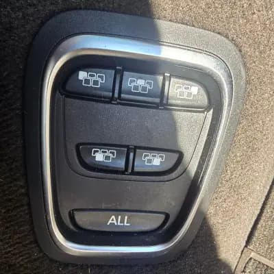 Vendo Renault Espace 2015 - 18950 EUR, 122067 km - AUTO.MOTO.pt