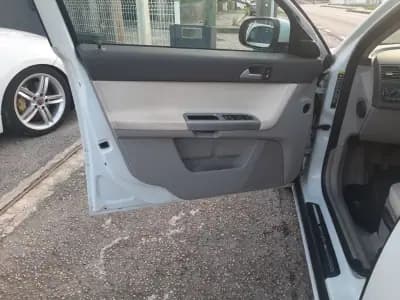 Sell Volvo V50 2009 - 6900 EUR, 276300 km - AUTO.MOTO.pt