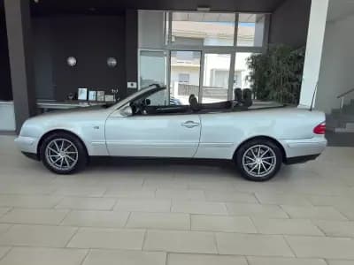 Vendo Mercedes-Benz CLK 230 1999 - 9990 EUR, 111847 km - AUTO.MOTO.pt