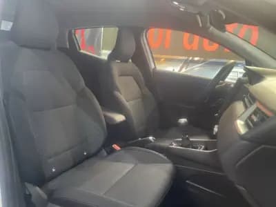 Vendo Renault Clio 2022 - 17899 EUR, 38000 km - AUTO.MOTO.pt