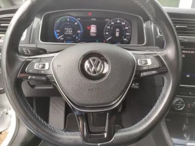 Sell Volkswagen e-Golf 2019 - 15900 EUR, 81000 km - AUTO.MOTO.pt
