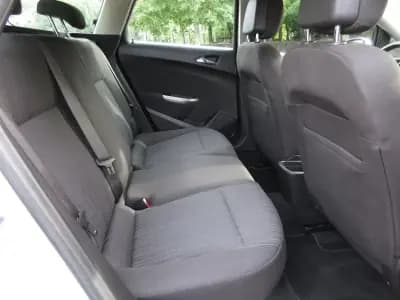 Sell Opel Astra Sports Tourer 2011 - 5990 EUR, 258000 km - AUTO.MOTO.pt