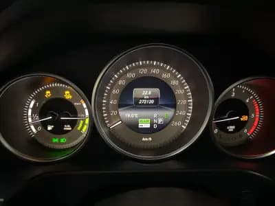 Sell Mercedes-Benz E 300 2015 - 15950 EUR, 272000 km - AUTO.MOTO.pt