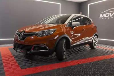 Vendo Renault Captur 2015 - 13900 EUR, 68386 km - AUTO.MOTO.pt