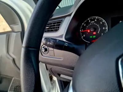 Vendo Renault Express 2021 - 13990 EUR, 121868 km - AUTO.MOTO.pt