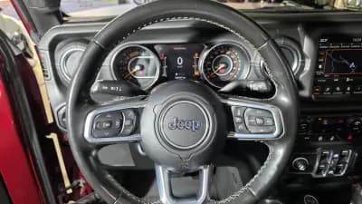 Sell Jeep Gladiator 2021 - 59900 EUR, 125181 km - AUTO.MOTO.pt