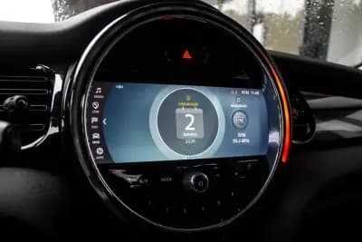 Vendo MINI 2021 - 17980 EUR, 78086 km - AUTO.MOTO.pt