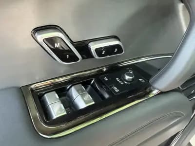 Sell Land Rover Range Rover Sport 2023 - 104600 EUR, 30319 km - AUTO.MOTO.pt