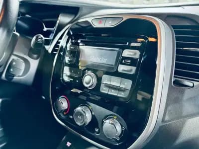 Sell Renault Captur 2016 - 11990 EUR, 114588 km - AUTO.MOTO.pt