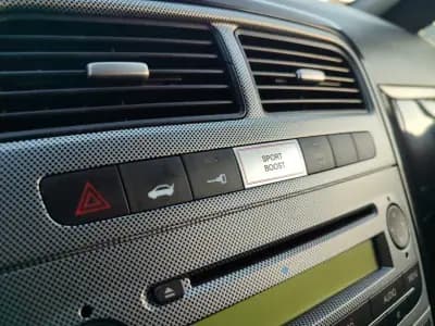 Vendo Fiat Grande Punto 2010 - 13900 EUR, 32000 km - AUTO.MOTO.pt