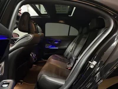 Vendo Mercedes-Benz C 300e 2024 - 55990 EUR, 27748 km - AUTO.MOTO.pt