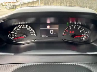 Sell Peugeot 208 2022 - 14500 EUR, 63000 km - AUTO.MOTO.pt