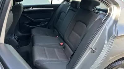 Vendo Volkswagen Passat 2018 - 16499 EUR, 183121 km - AUTO.MOTO.pt