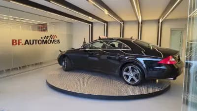 Sell Mercedes-Benz CLS 320 2007 - 12500 EUR, 452570 km - AUTO.MOTO.pt