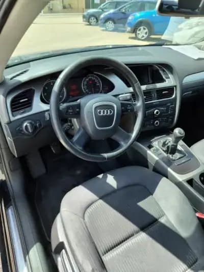 Vendo Audi A4 2008 - 7980 EUR, 347650 km - AUTO.MOTO.pt