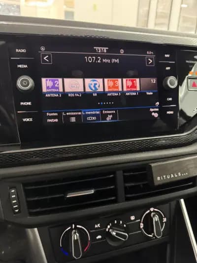 Vendo Volkswagen Polo 2022 - 16500 EUR, 80000 km - AUTO.MOTO.pt