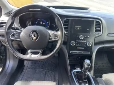 Sell Renault Mégane Sport Tourer 2019 - 17950 EUR, 72574 km - AUTO.MOTO.pt