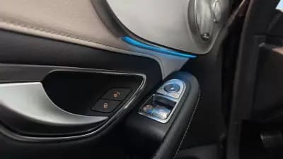 Sell Mercedes-Benz C 63 AMG 2016 - 77990 EUR, 60883 km - AUTO.MOTO.pt