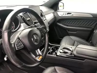 Vendo Mercedes-Benz GLE 400 2018 - 53990 EUR, 130000 km - AUTO.MOTO.pt