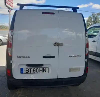 Vendo Renault Kangoo 2018 - 10900 EUR, 173000 km - AUTO.MOTO.pt