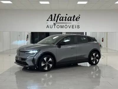 Vendo Renault Mégane E-Tech 2022 - 23890 EUR, 69000 km - AUTO.MOTO.pt