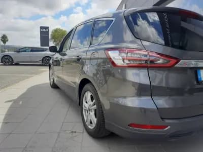 Vendo Ford S-Max 2016 - 17750 EUR, 151186 km - AUTO.MOTO.pt