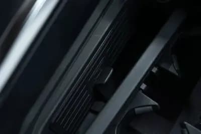 Vendo Audi Q8 e-Tron Sportback 2023 - 49950 EUR, 55000 km - AUTO.MOTO.pt