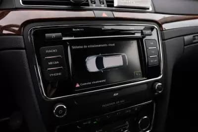 Vendo Skoda Superb Break 2011 - 7999 EUR, 290000 km - AUTO.MOTO.pt