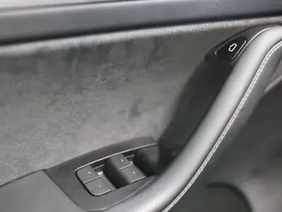 Vendo Tesla Model Y 2022 - 41900 EUR, 27000 km - AUTO.MOTO.pt