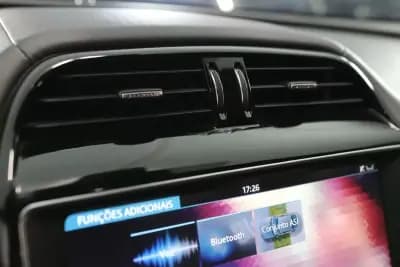 Sell Jaguar F-Pace 2018 - 33900 EUR, 70000 km - AUTO.MOTO.pt