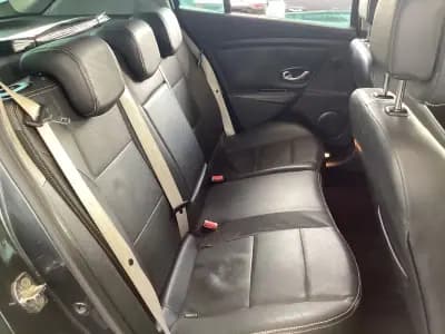 Sell Renault Mégane Break 2011 - 8490 EUR, 198900 km - AUTO.MOTO.pt