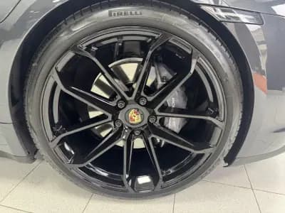 Sell Porsche Taycan 2021 - 63000 EUR, 95033 km - AUTO.MOTO.pt