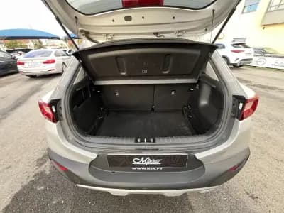 Vendo Kia Stonic 2022 - 13750 EUR, 81000 km - AUTO.MOTO.pt