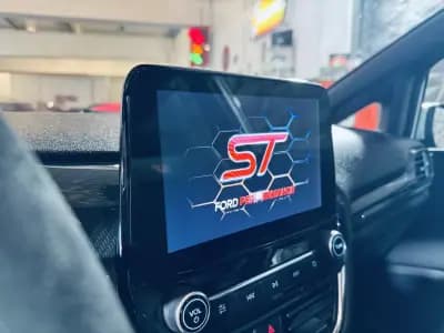 Sell Ford Fiesta 2019 - 21990 EUR, 151232 km - AUTO.MOTO.pt