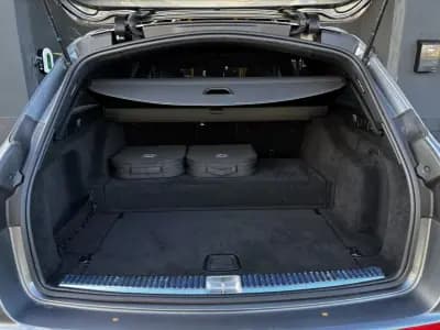 Vendo Mercedes-Benz E 300 2023 - 44990 EUR, 56100 km - AUTO.MOTO.pt