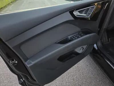 Vendo Audi Q4 e-tron 2022 - 36990 EUR, 56000 km - AUTO.MOTO.pt