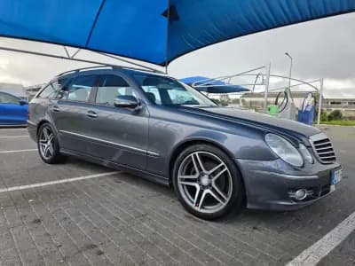 Vendo Mercedes-Benz E 220 2007 - 8990 EUR, 330000 km - AUTO.MOTO.pt